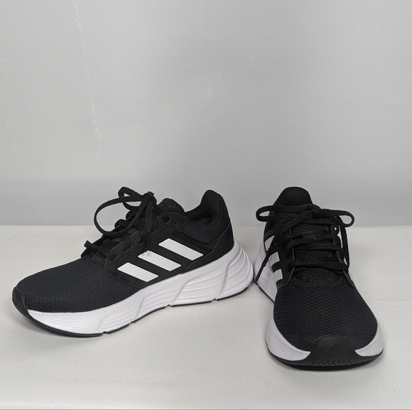 NEW adidas Womens Galaxy Q Training Shoes Sz 6 black/white - Picture 2 of 4